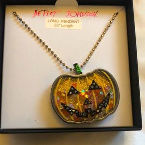 Betsey Johnson Gold Tone 3D Acrylic Pumpkin Pendant Necklace NIB